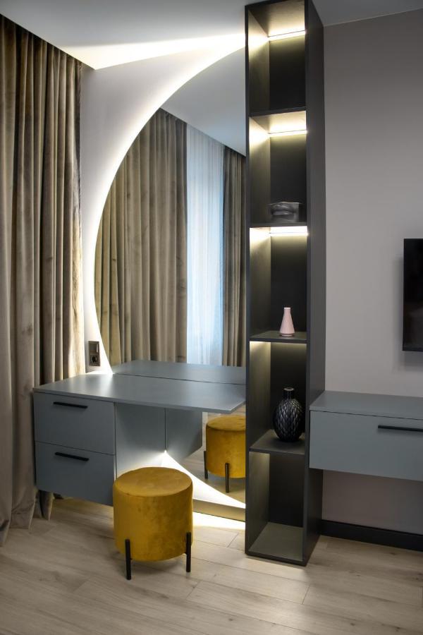 Royal 2 Apartments On Shevchenka 38 Str Lviv Extérieur photo