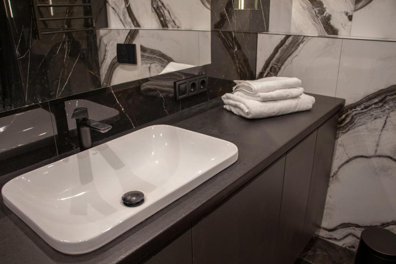 Royal 2 Apartments On Shevchenka 38 Str Lviv Extérieur photo