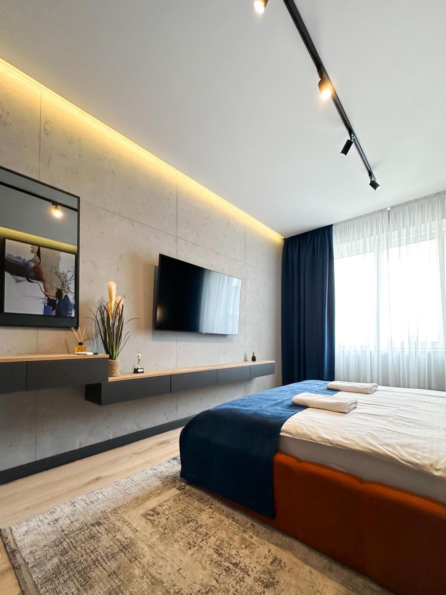 Royal 2 Apartments On Shevchenka 38 Str Lviv Extérieur photo