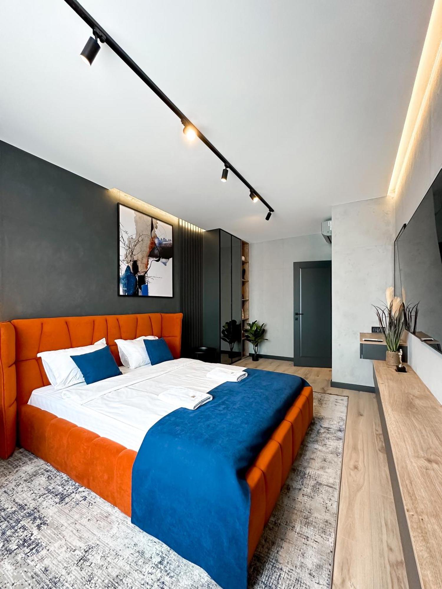Royal 2 Apartments On Shevchenka 38 Str Lviv Extérieur photo